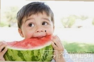 娱乐圈吃瓜超能力揭秘：艺人背后的故事与成长之路