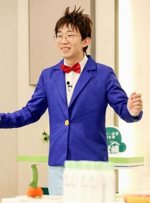 花儿姐私密瞬间曝光：网红背后的秘密与争议